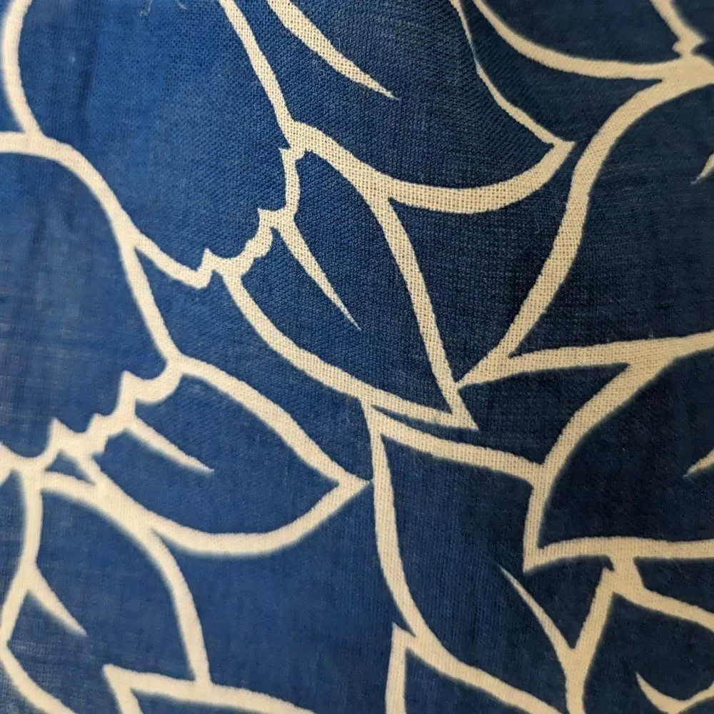 Vintage Eva MT Scarf - Blue and white tulips pattern - Narrow